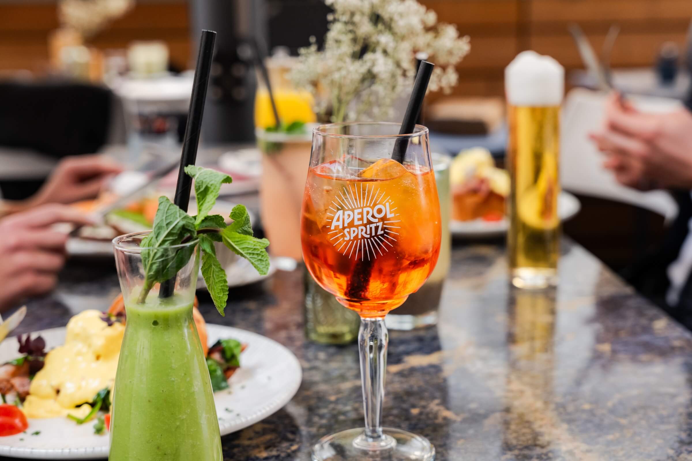 Aperol Spritz, Trumer Pils und Smoothie im Detail